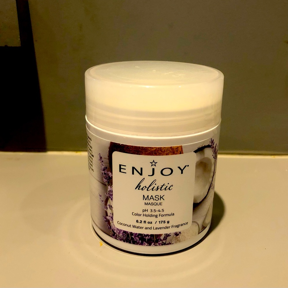 Enjoy holistic Mask 6.2 fl oz.